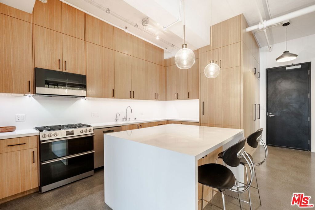 849 S Broadway 603, Los Angeles, CA 90014 — photo 1