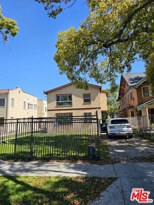 1824 S Wilton Place, Los Angeles, CA 90019 — photo 1
