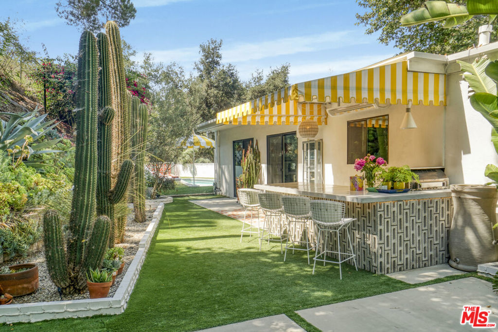3560 Mandeville Canyon Road, Los Angeles, CA 90049 — photo 1
