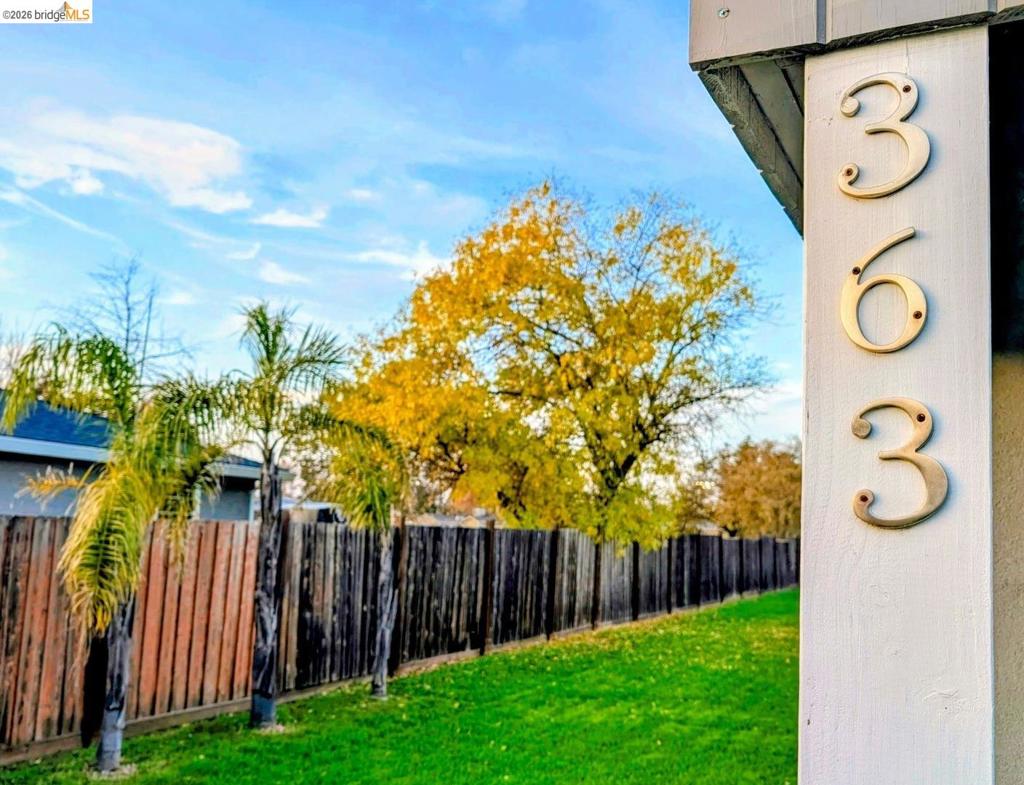 363 Ford RD, Sacramento, CA 95838 — photo 1