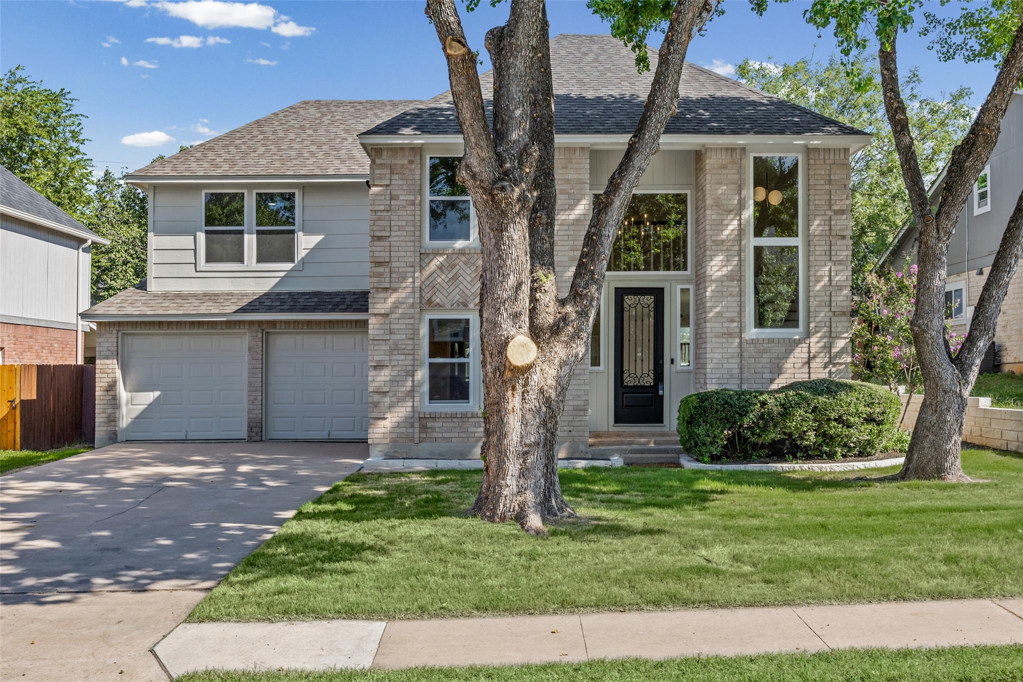1002 Crestview, Round Rock, TX 78681 — photo 1