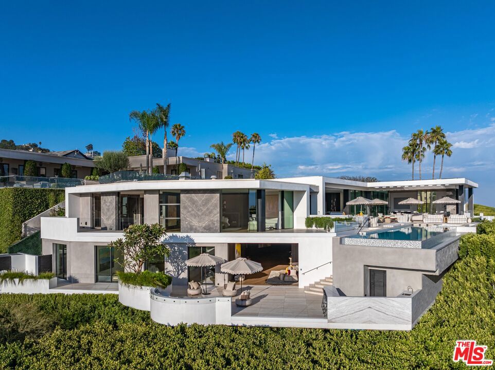 9259 Robin Drive, Los Angeles, CA 90069 — photo 1