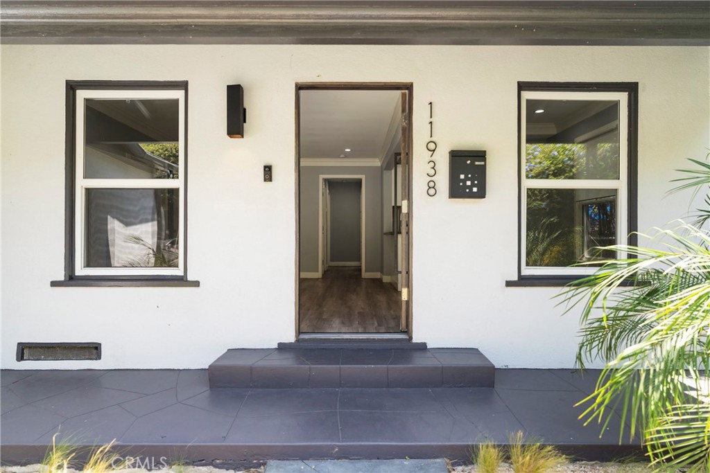 11938 Exposition Boulevard, Los Angeles, CA 90064 — photo 1