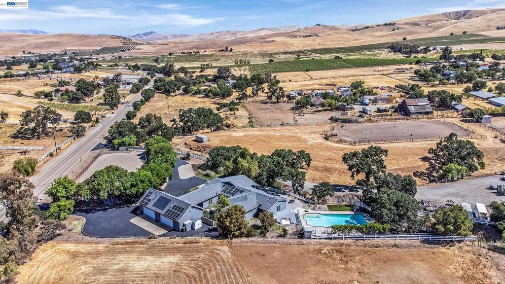 10040 Tesla Rd, Livermore, CA 94550 — photo 1
