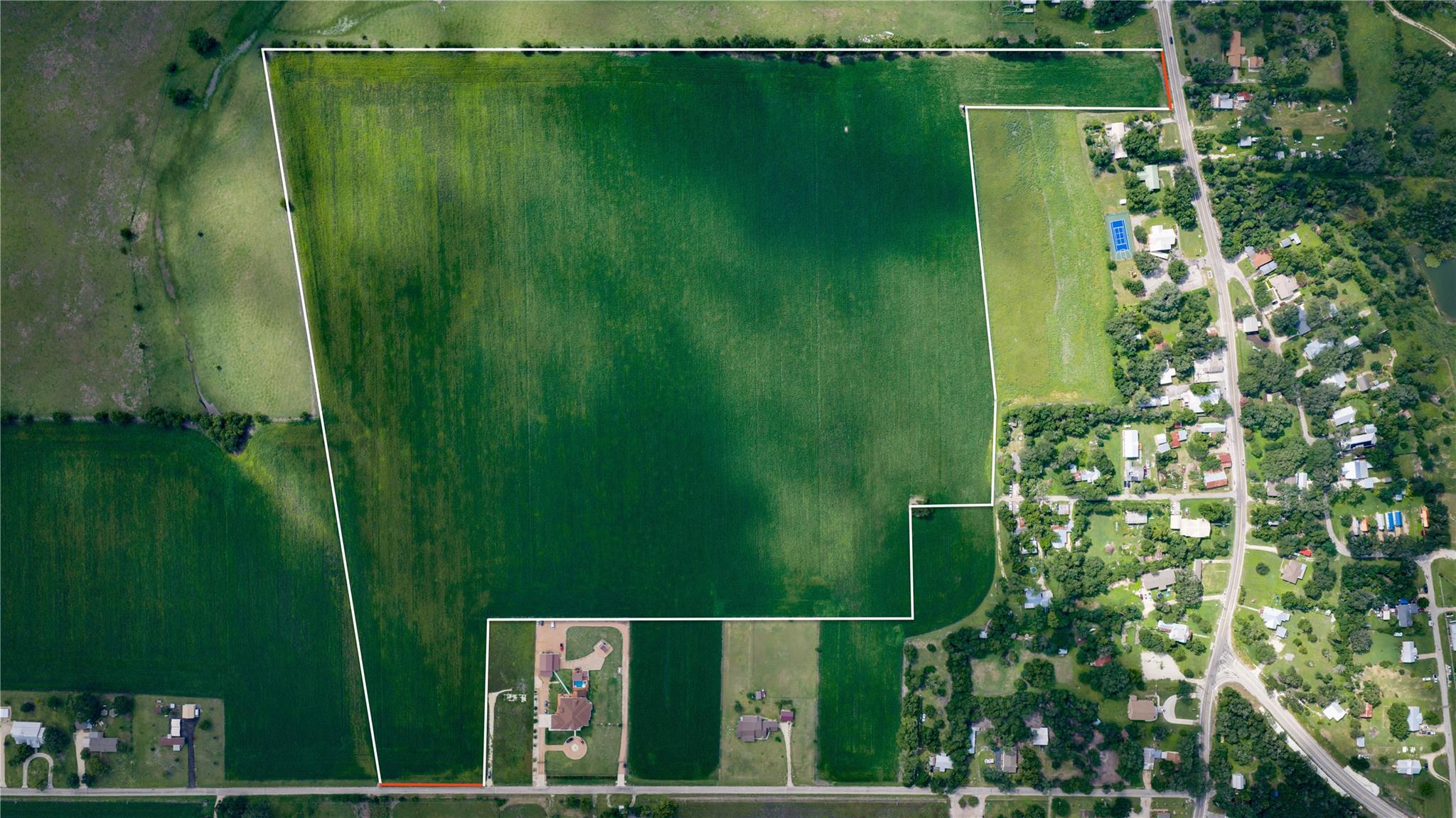 000 Allison, Staples, TX 78155 — photo 1