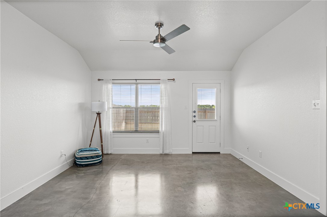 601 Campus, Troy, TX 76579 — photo 1