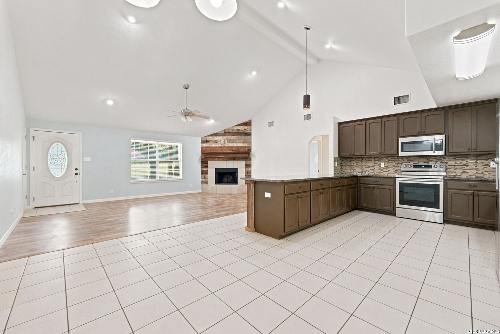 104 Shadow Woods, , 78121 — photo 1