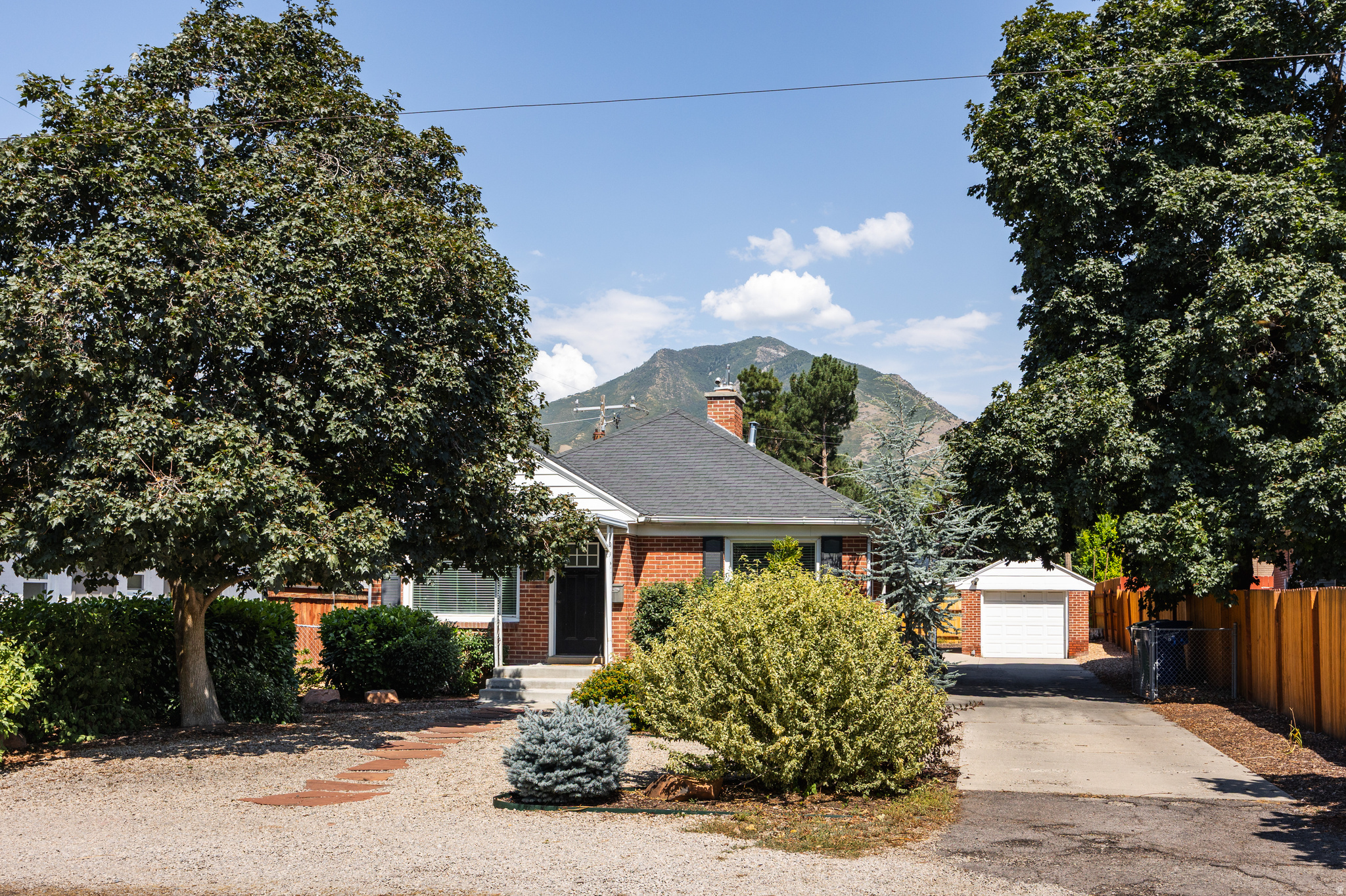 3333 S PIONEER ST, Salt Lake City, UT 84109 — photo 1