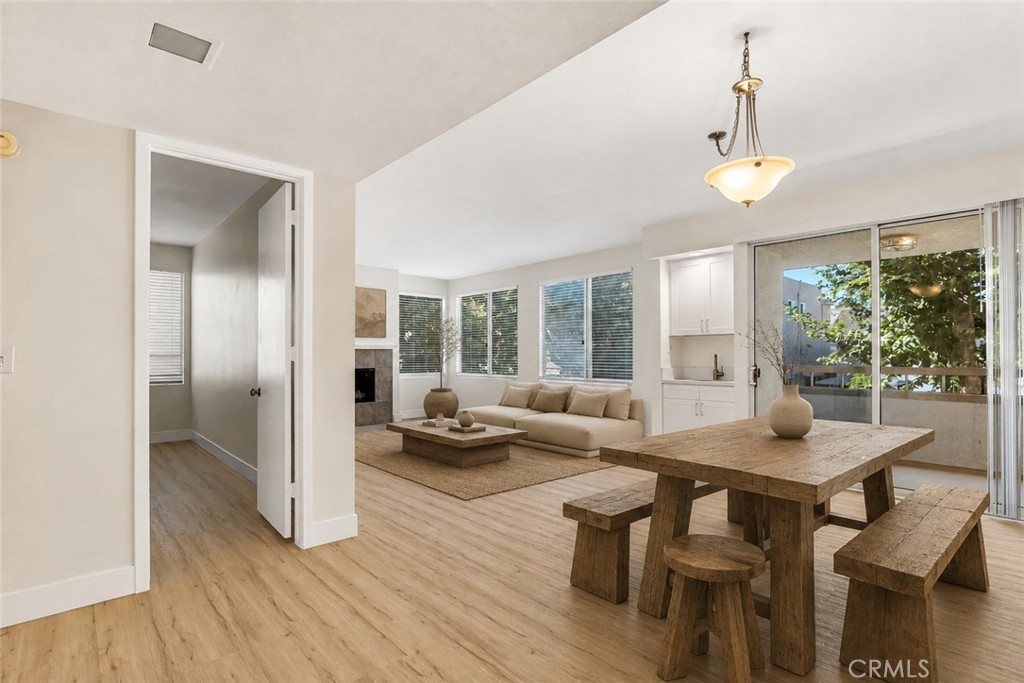 14530 Benefit Street 102, Sherman Oaks, CA 91403 — photo 1