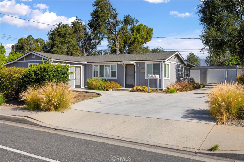 449 448 Arrow Highway