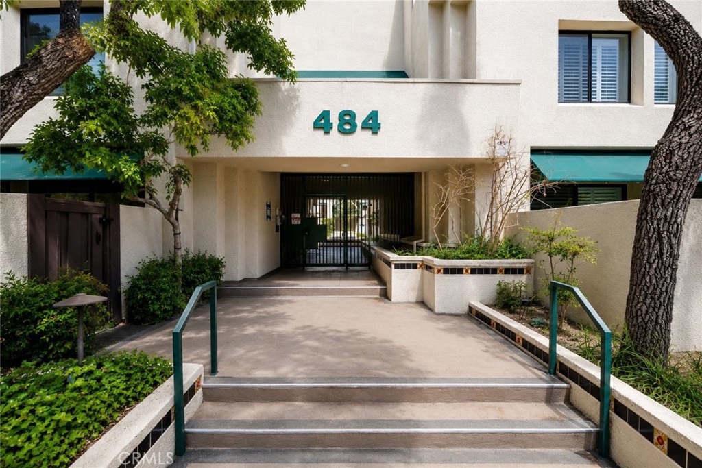 484 S Euclid 101, Pasadena, CA 91101 — photo 1