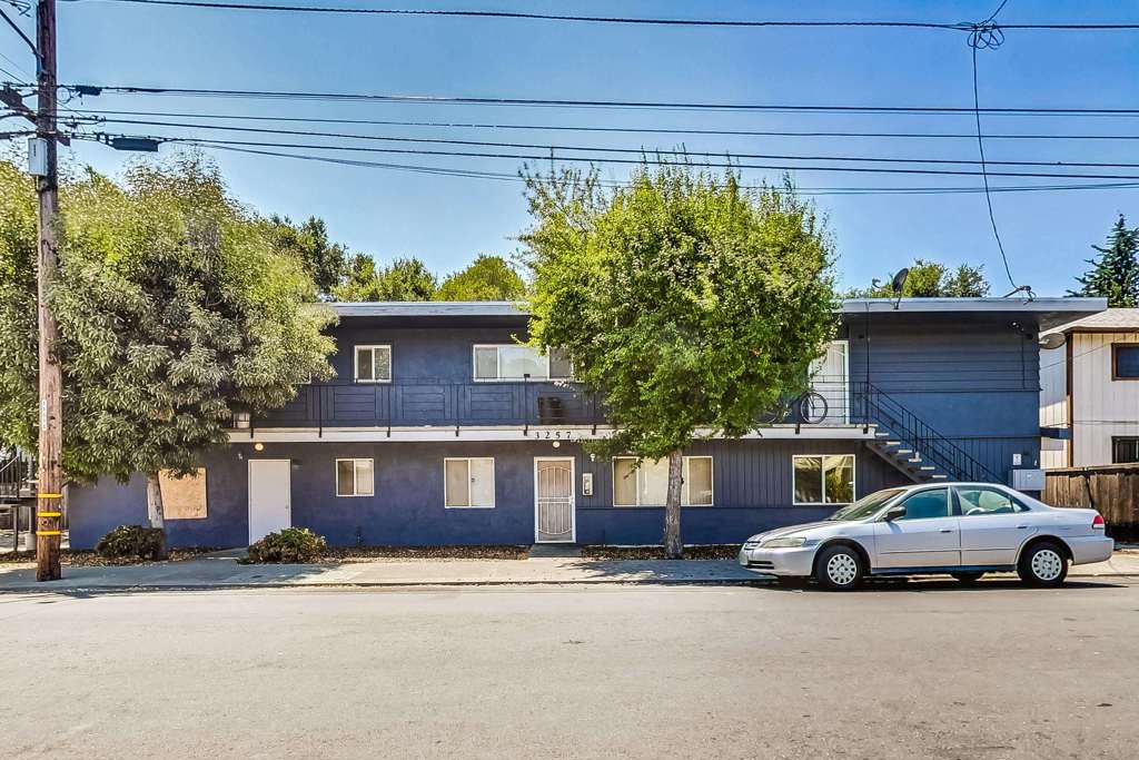 3257 Delaware St, Oakland, CA 94602 — photo 1