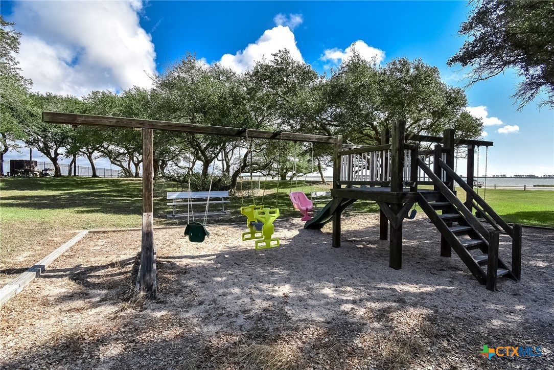 Lot 1528-1529 Bayshore, Palacios, TX 77465 — photo 1