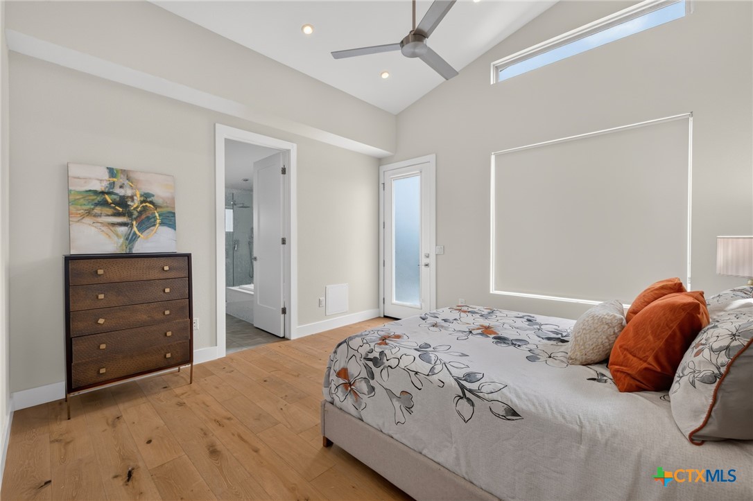 2905 5th, Austin, TX 78702 — photo 1