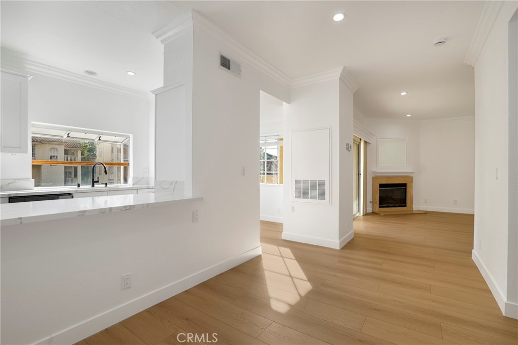 5799 Freebird Lane 102, Oak Park, CA 91377 — photo 1