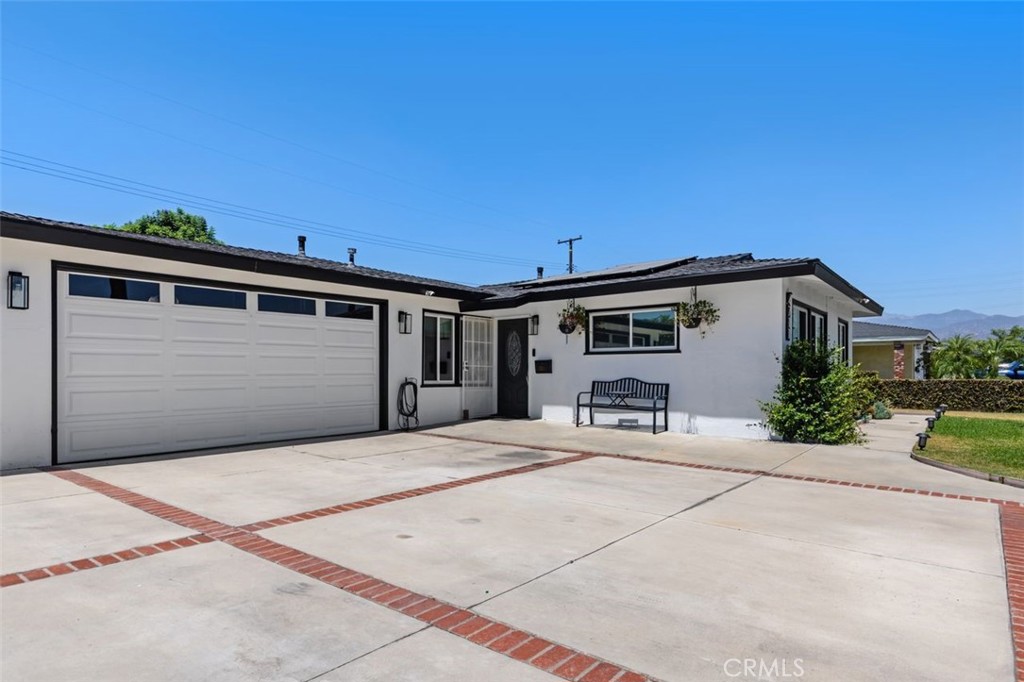 4711 N Hollenbeck, Covina, CA 91722 — photo 1