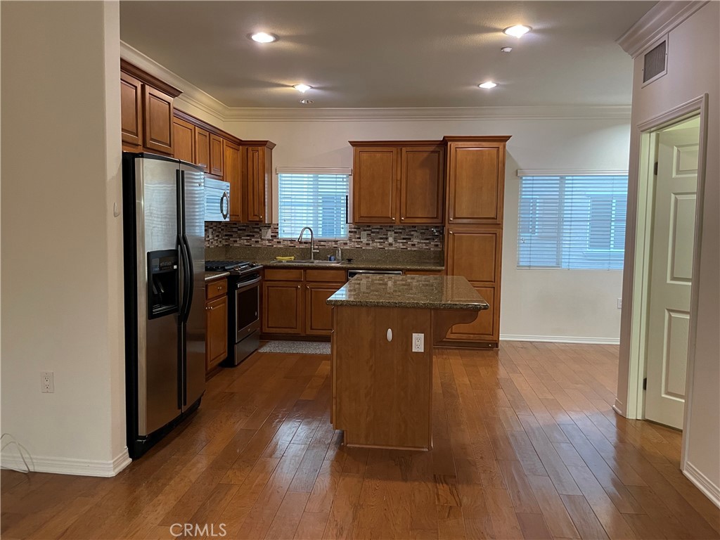 9301 Shirley Avenue 13, Northridge, CA 91324 — photo 1