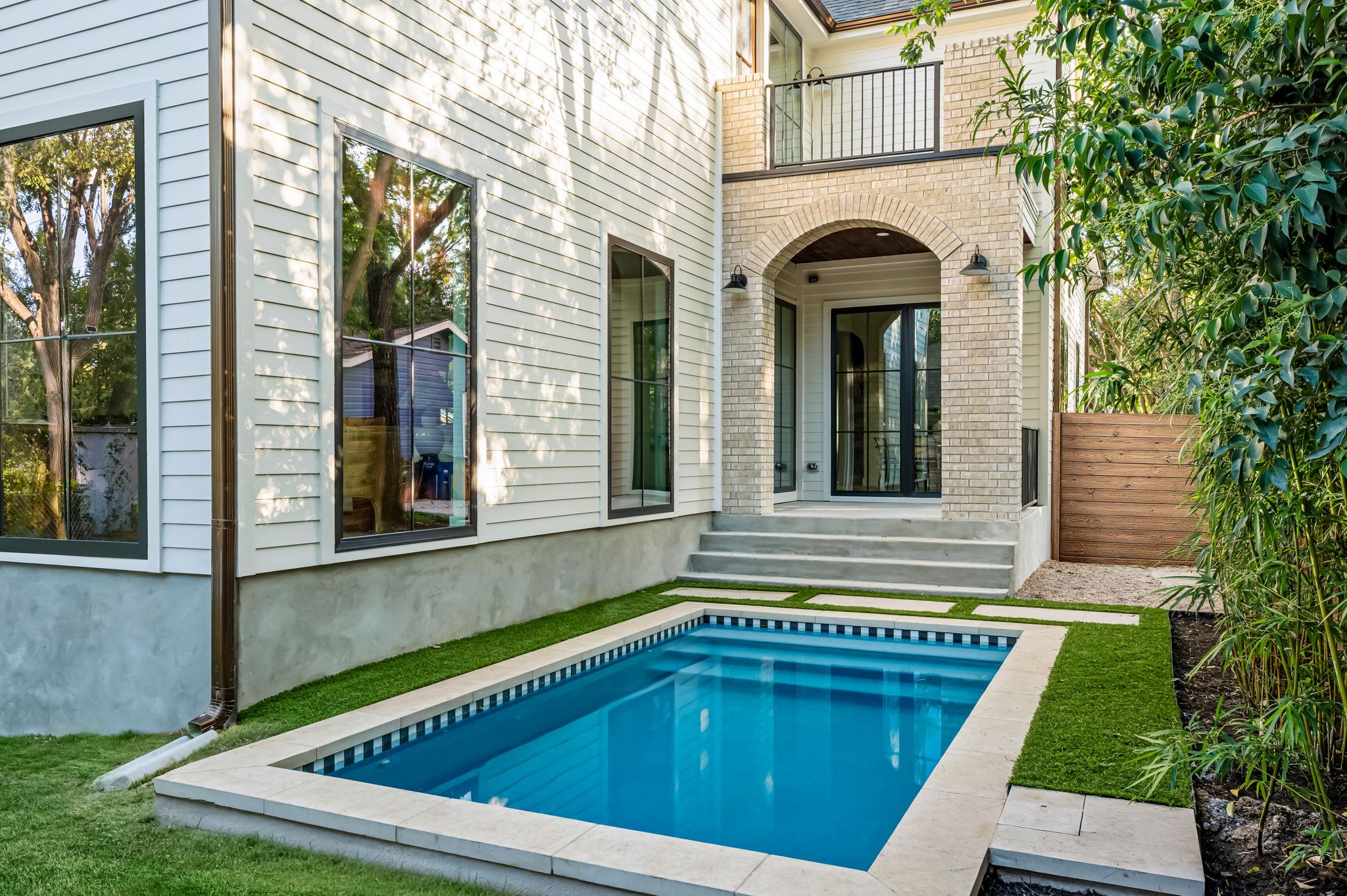 404 55th 1/2, Austin, TX 78751 — photo 1