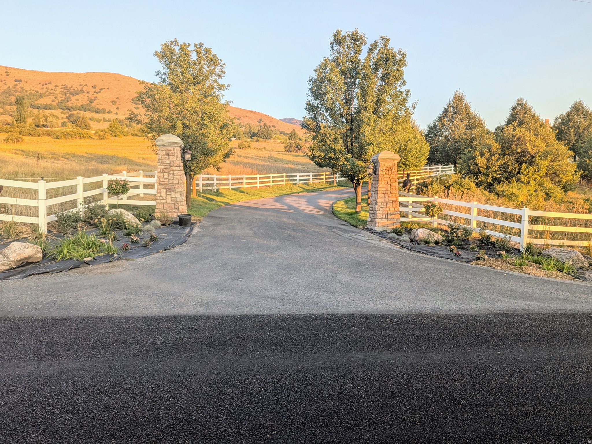 2170 E MOUNTAIN HOME CIR, Cove, UT 84320 — photo 1