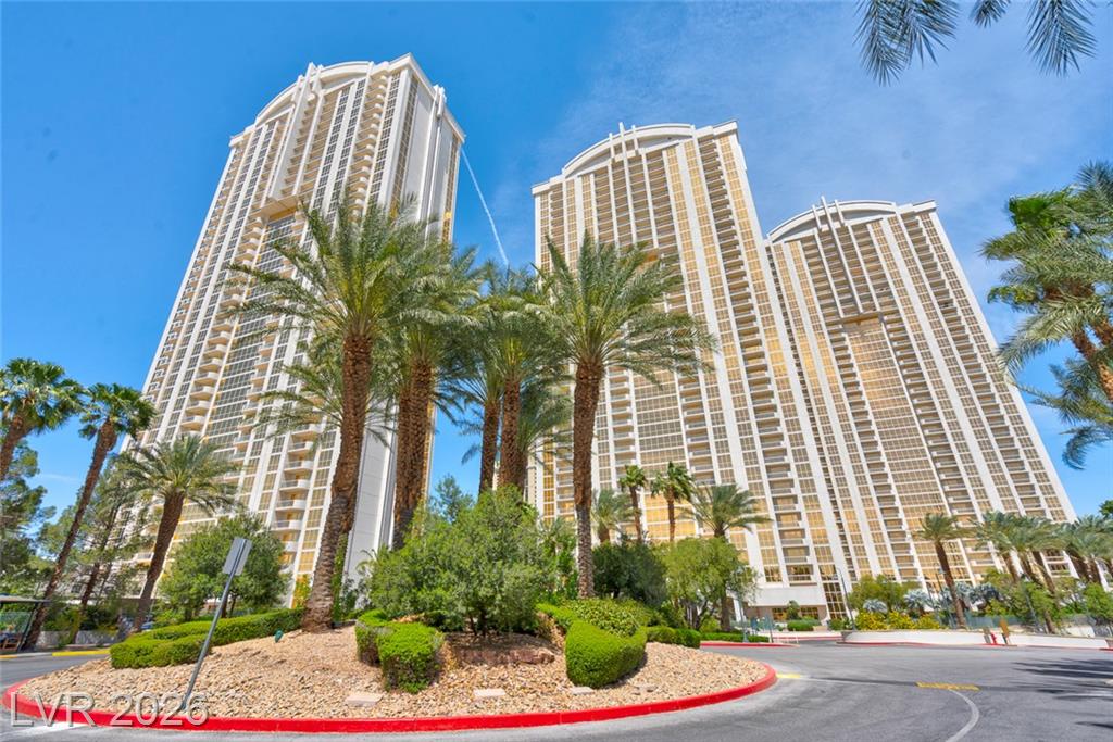 125 East Harmon Avenue, Las Vegas, NV 89109 — photo 1