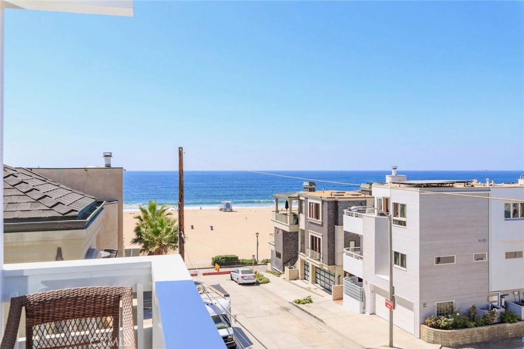 126 Neptune Avenue, Hermosa Beach, CA 90254 — photo 1