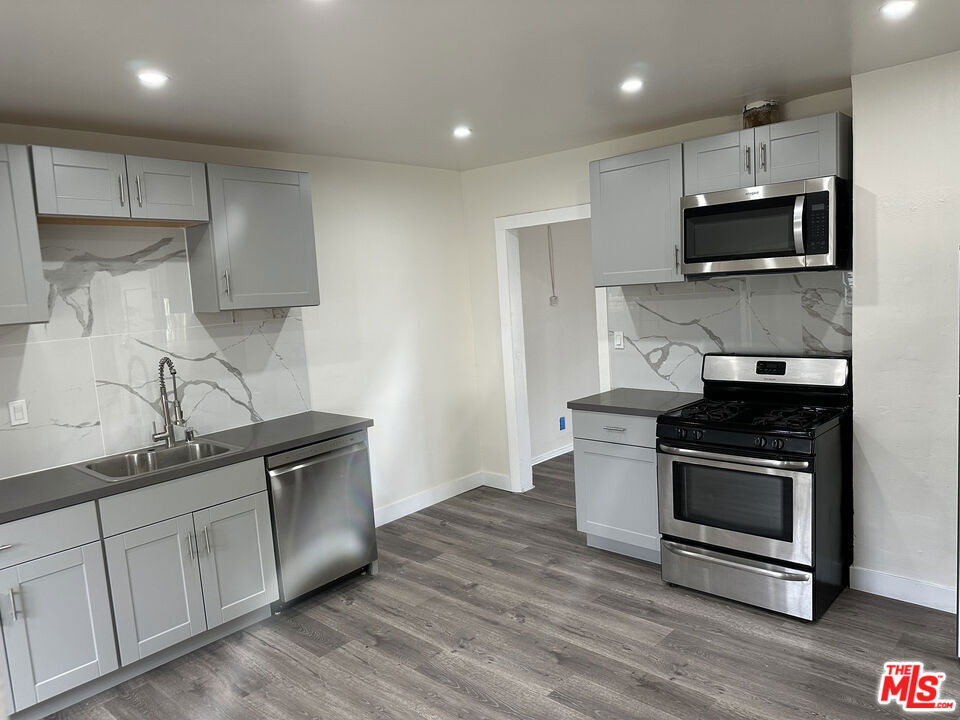 5964 S Figueroa Street, Los Angeles, CA 90003 — photo 1