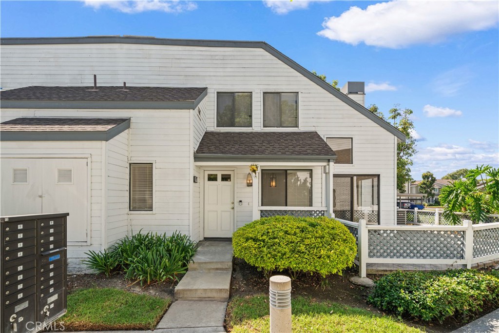 97 Fallingstar 56, Irvine, CA 92614 — photo 1