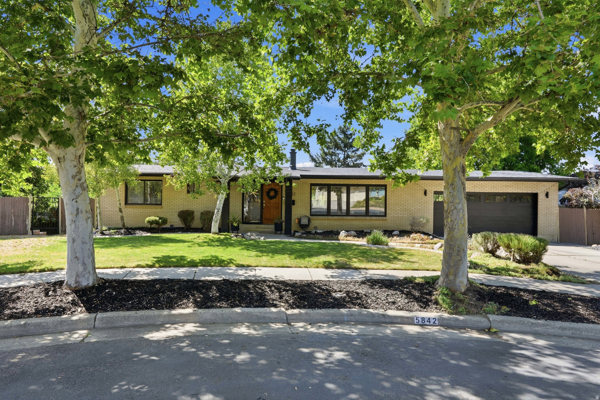 5842 S FONTAINE BLEU CIR, Murray, UT 84121 — photo 1