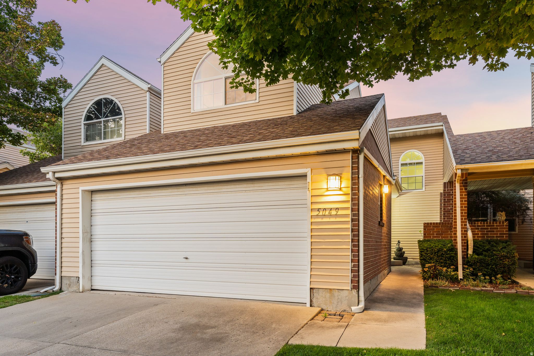 5049 S SCARSDALE CT, Taylorsville, UT 84129 — photo 1