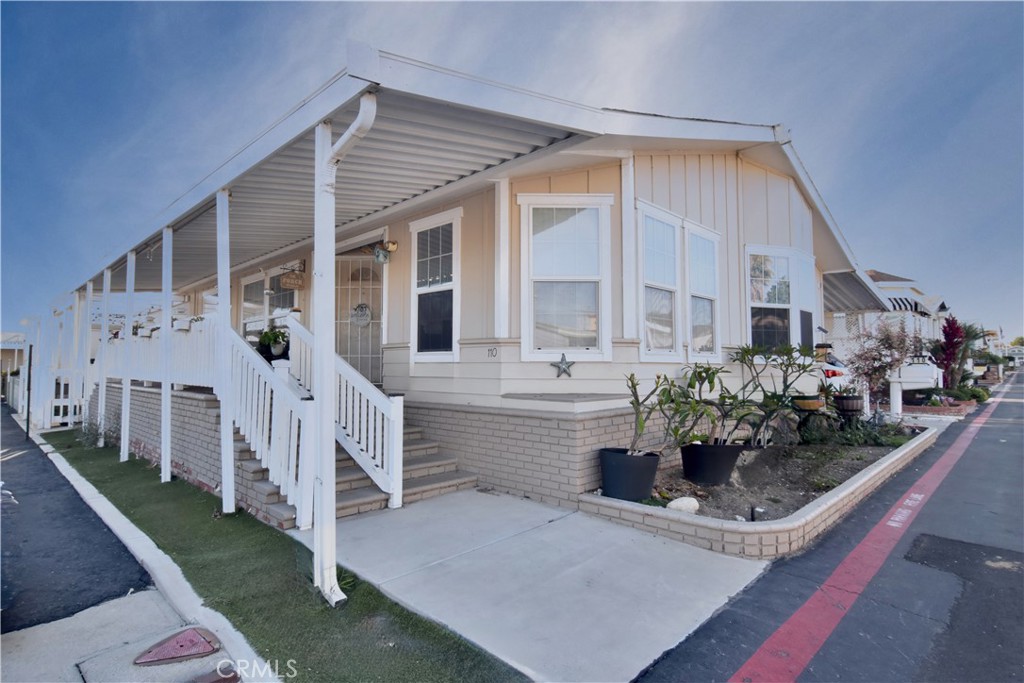 9850 Garfield Avenue 110, Huntington Beach, CA 92646 — photo 1