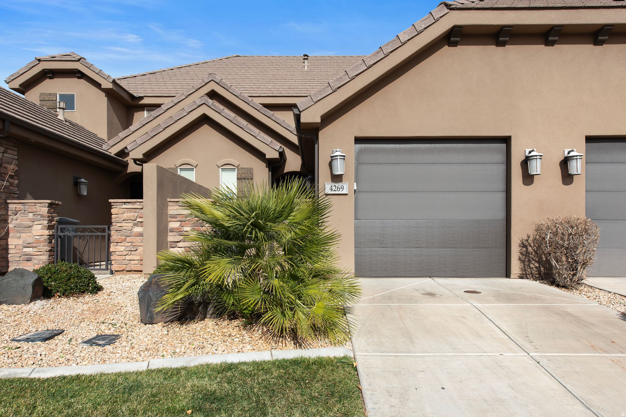 4269 E RAZOR DR, Washington, UT 84780 — photo 1