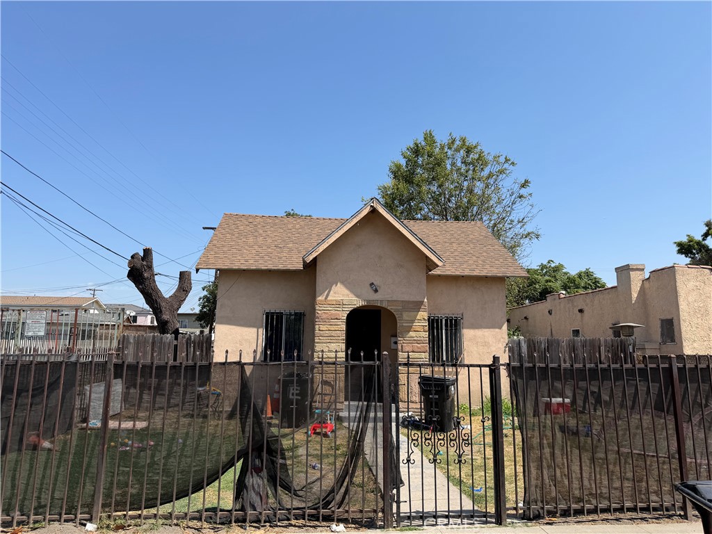 315 E 91st, Los Angeles, CA 90003 — photo 1