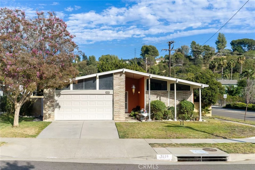 3528 Castle Rock Road
