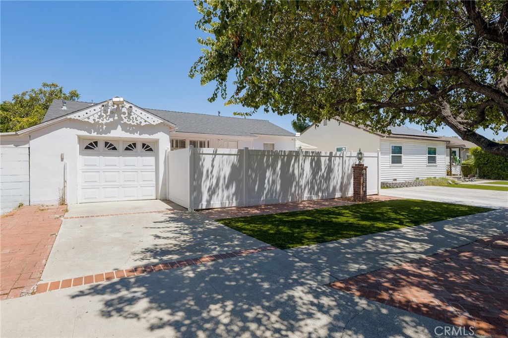 18813 Cantlay St, Reseda, CA 91335 — photo 1