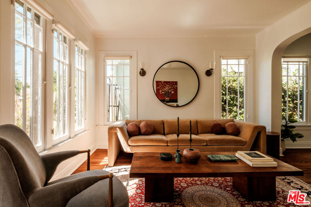 3006 11th Avenue, Los Angeles, CA 90018 — photo 1