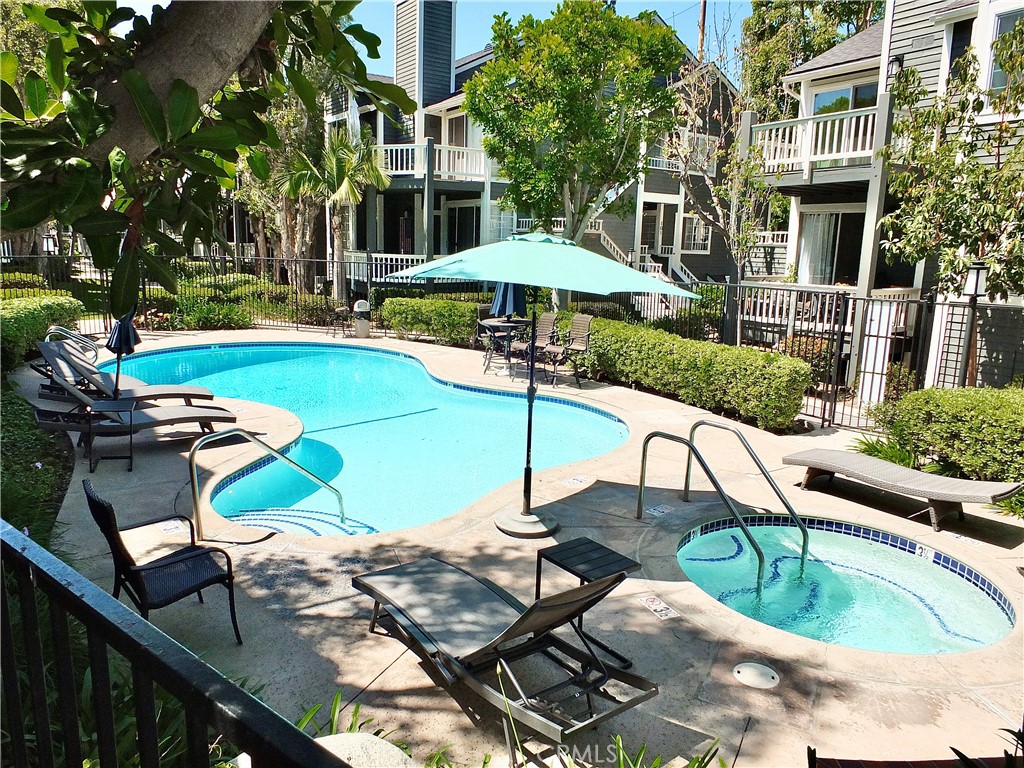 2330 Vanguard F102, Costa Mesa, CA 92626 — photo 1