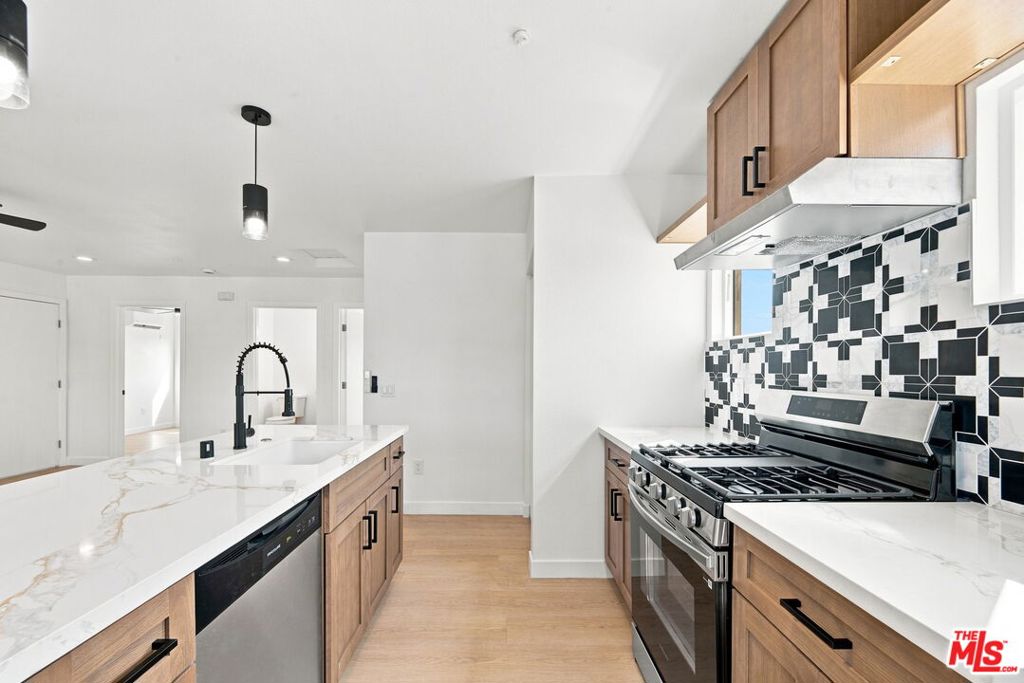 577 W Ave 28, Los Angeles, CA 90065 — photo 1