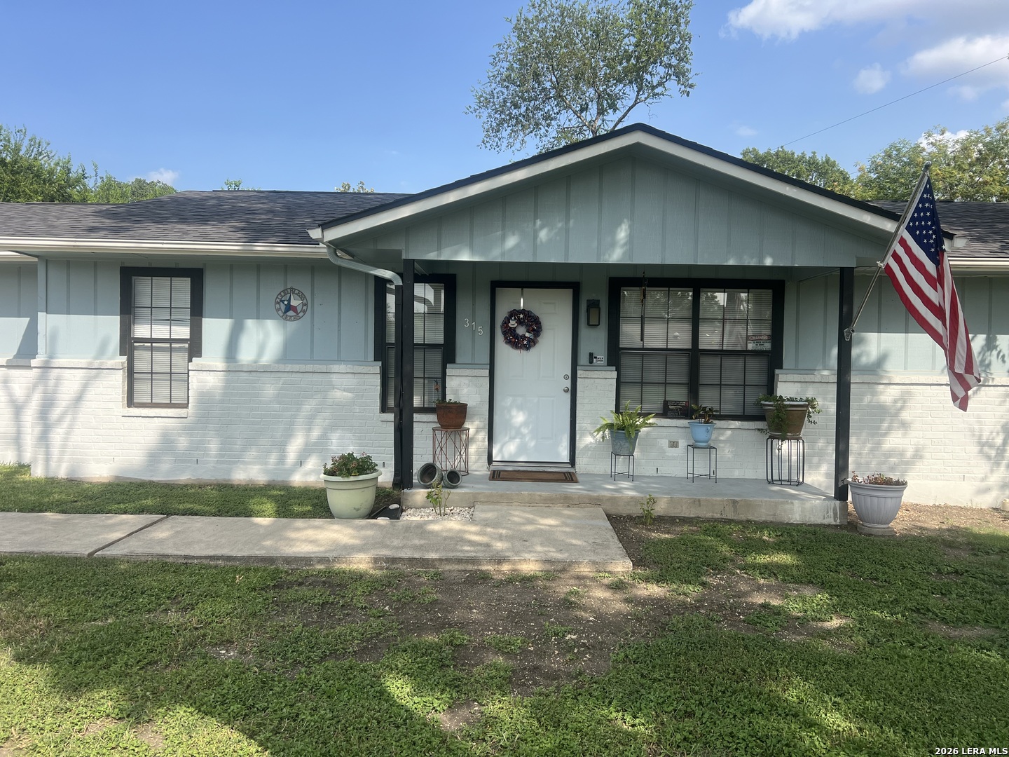 315 CHAPARRAL CREEK DR, Boerne, TX 78006 — photo 1