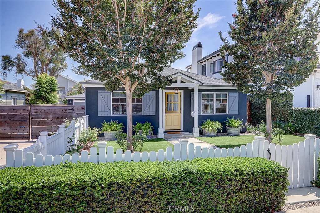 2002 Robinson Street, Redondo Beach, CA 90278 — photo 1