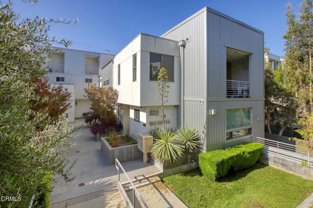532 W Elk Avenue 5, Glendale, CA 91204 — photo 1
