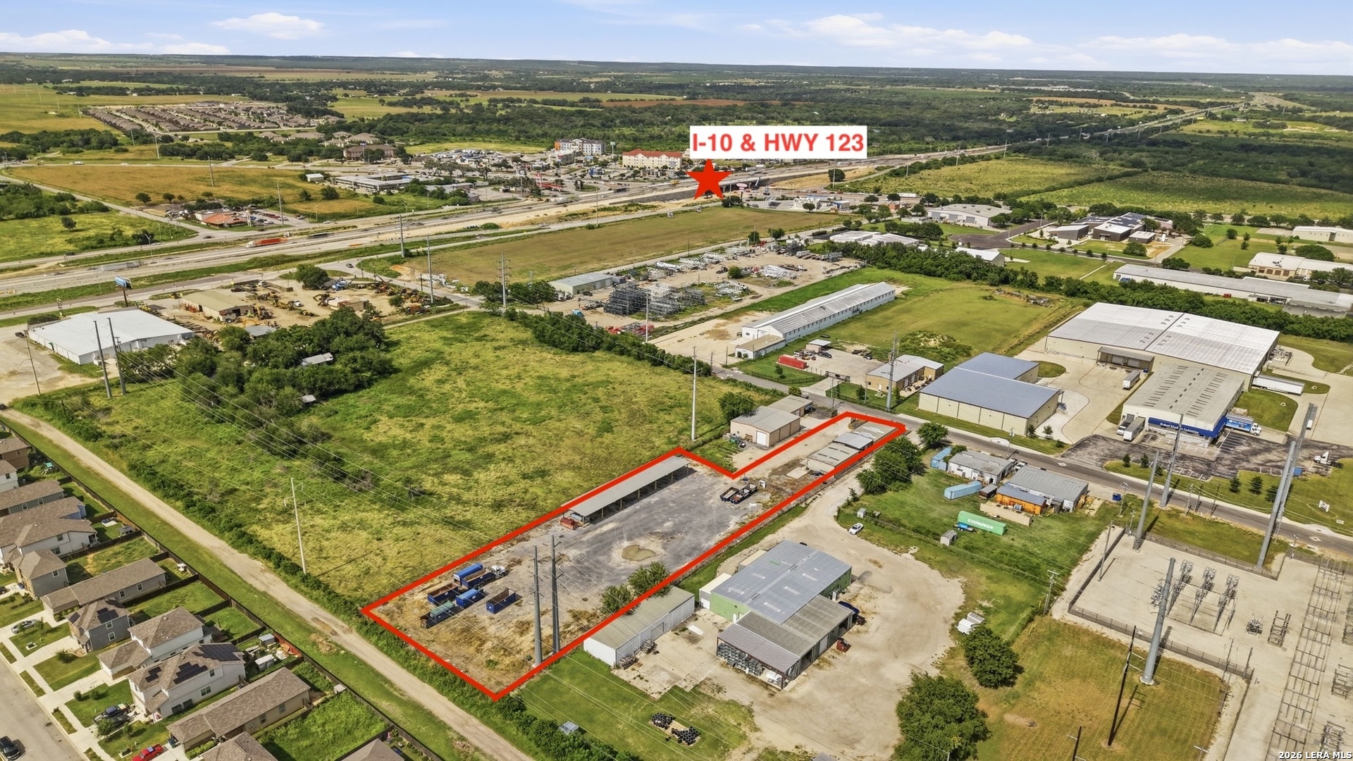 2476 N HEIDEKE ST, Seguin, TX 78155 — photo 1