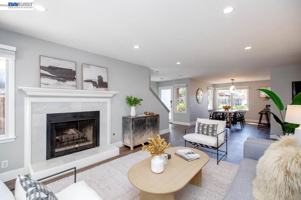 641 Centre Ct, Alameda, CA 94502 — photo 1