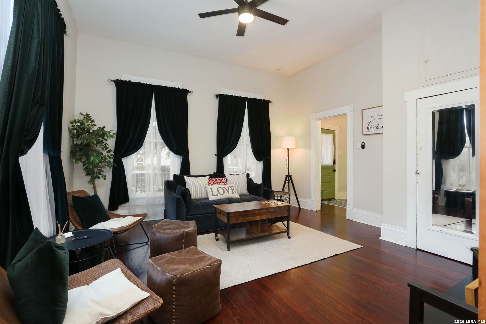1712 Pine St, , 78208 — photo 1