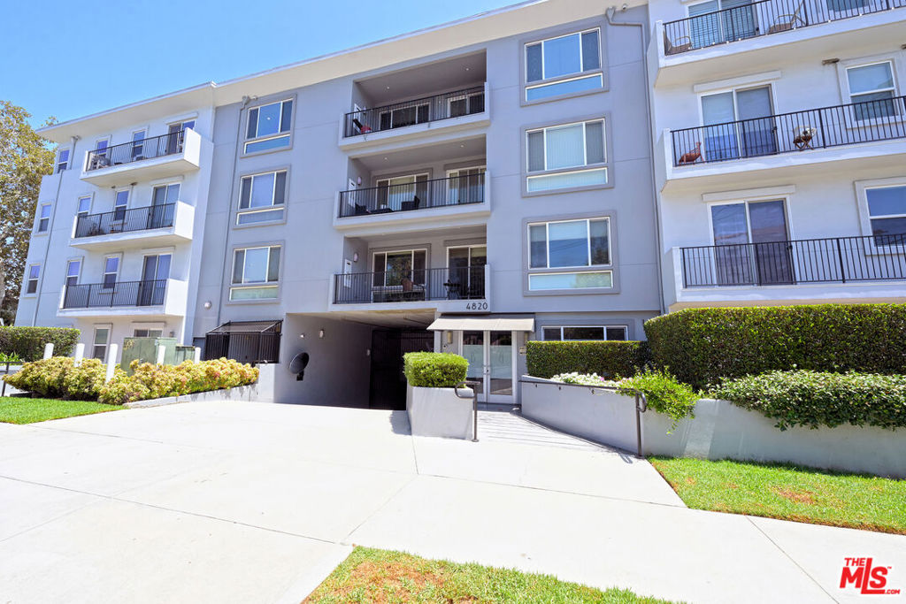4820 Bellflower Avenue 206, North Hollywood, CA 91601 — photo 1