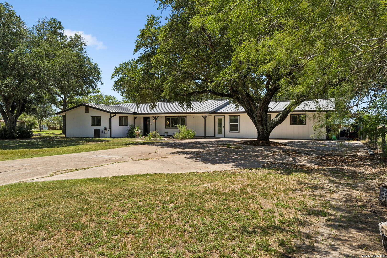 6483 US HIGHWAY 90A E, Gonzales, TX 78629 — photo 1