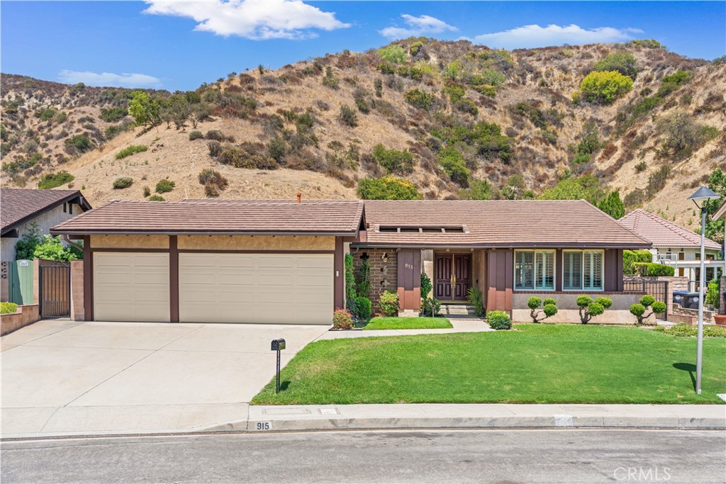 915 Kilmary, Glendale, CA 91207 — photo 1