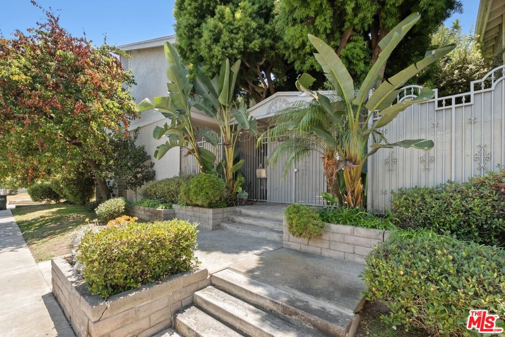 2112 Warfield Avenue 9, Redondo Beach, CA 90278 — photo 1