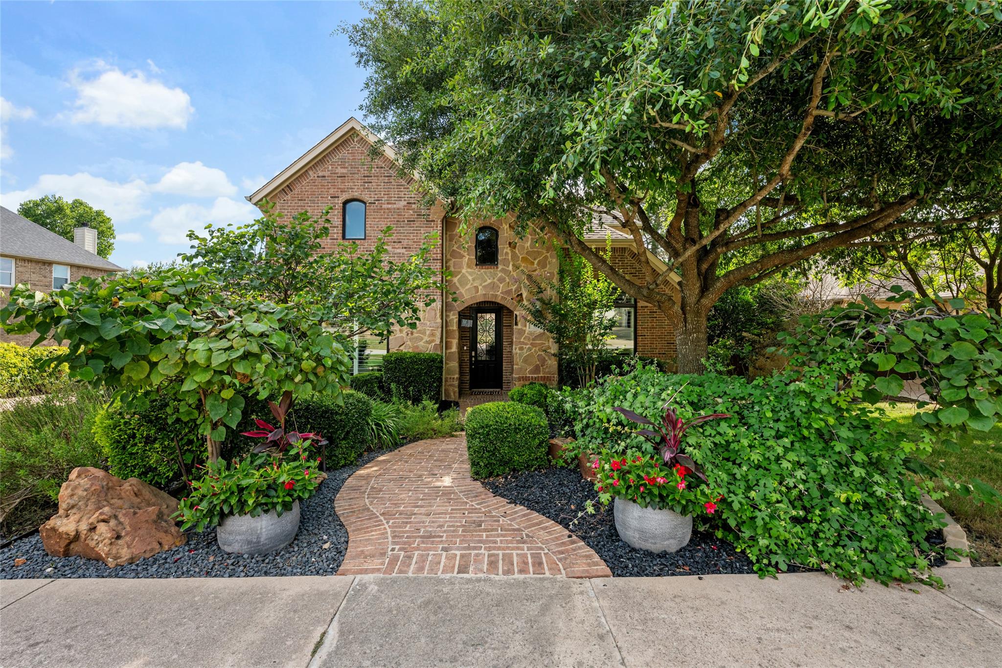 571 Aspen, Austin, TX 78737 — photo 1