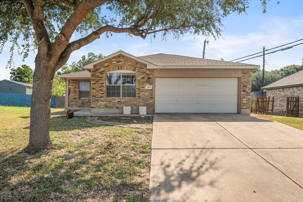2100 Boyer, Taylor, TX 76574 — photo 1