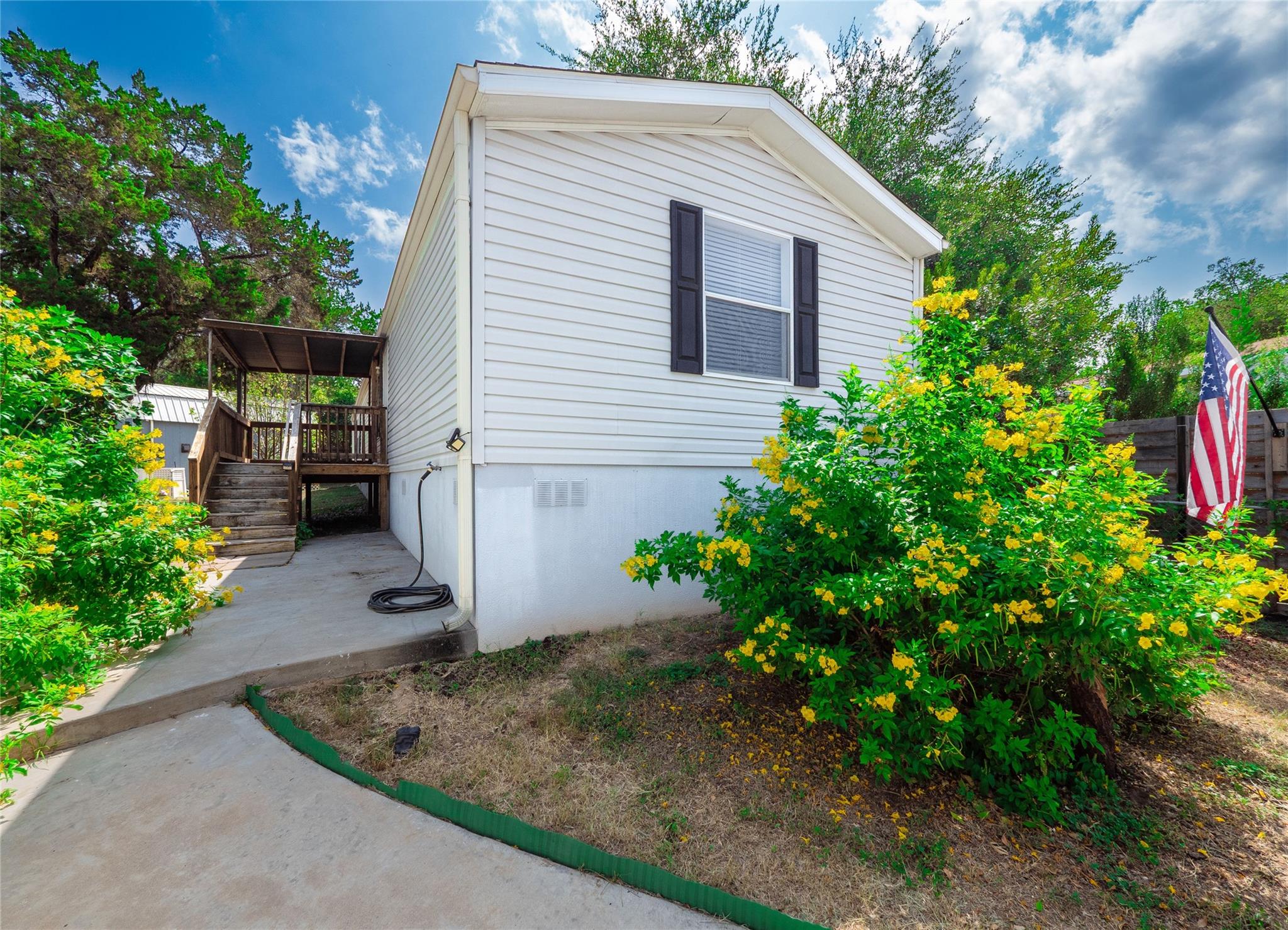 21302 Choctaw Cv, Lago Vista, TX 78645 — photo 1